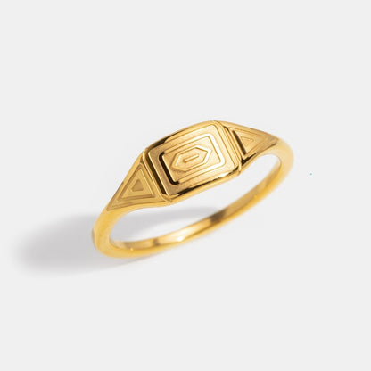 Gilded Linear Engraved Ring – FIORENE