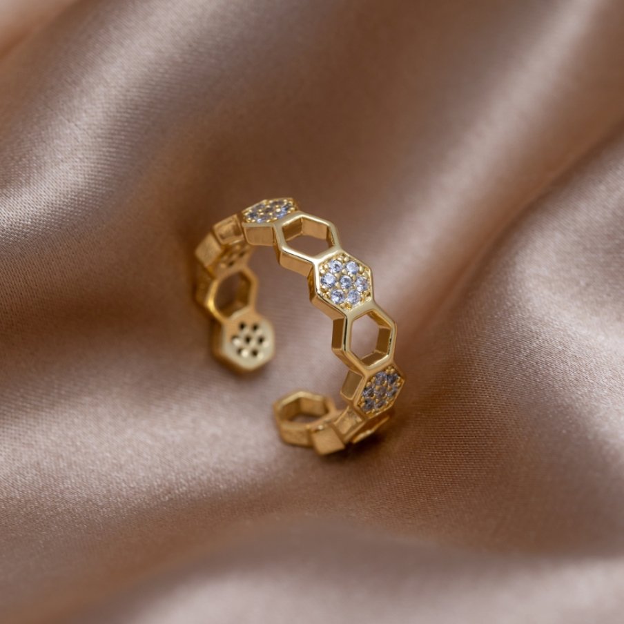 Honeycomb Pave Gold Ring – FIORENE