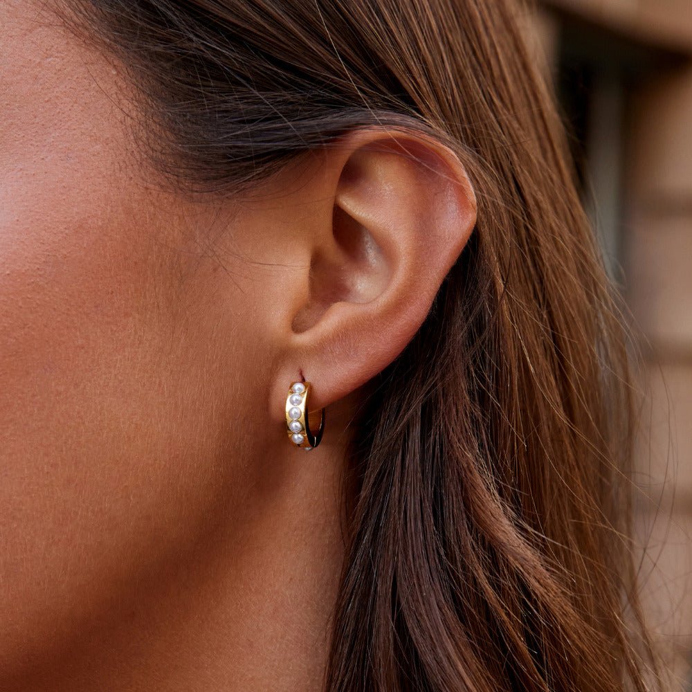 Petite Pearl Orbit Earring – FIORENE