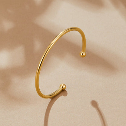 Minimalist Golden Bangle Bracelet – FIORENE