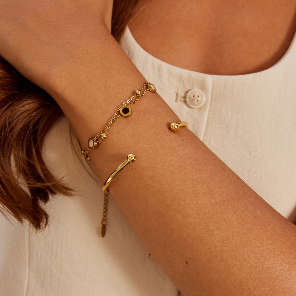 Minimalist Golden Bangle Bracelet – FIORENE