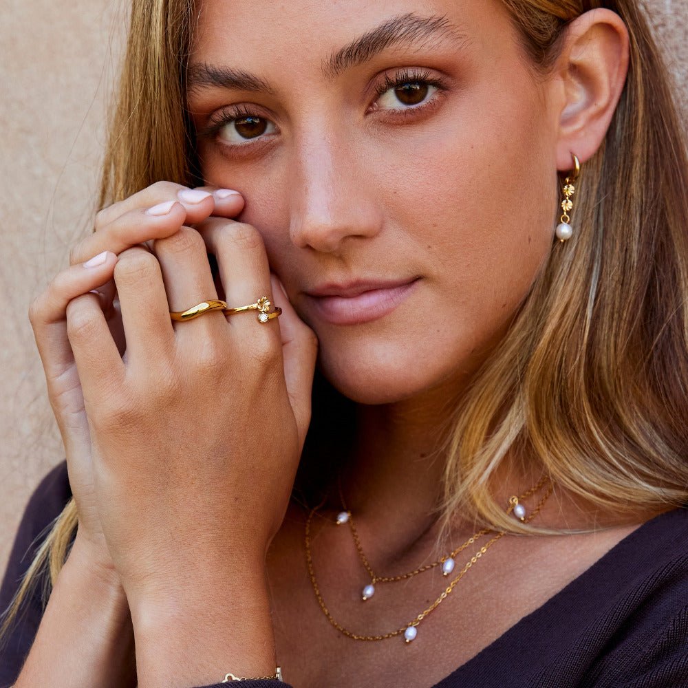 Golden Petal Ring – FIORENE