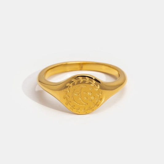 Crescent & Star Emblem Ring – FIORENE