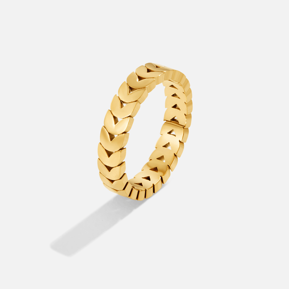 Golden V-Leaf Ring – FIORENE