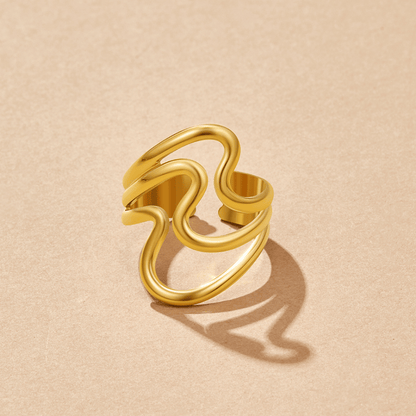 Golden Fluid Silhouette Ring – FIORENE
