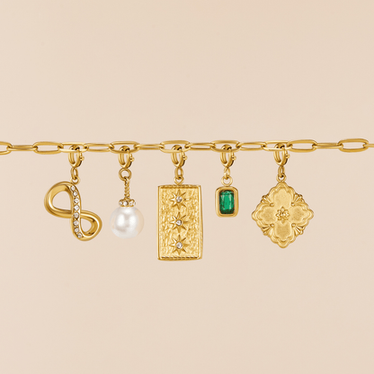 Emerald Prism Charm – FIORENE