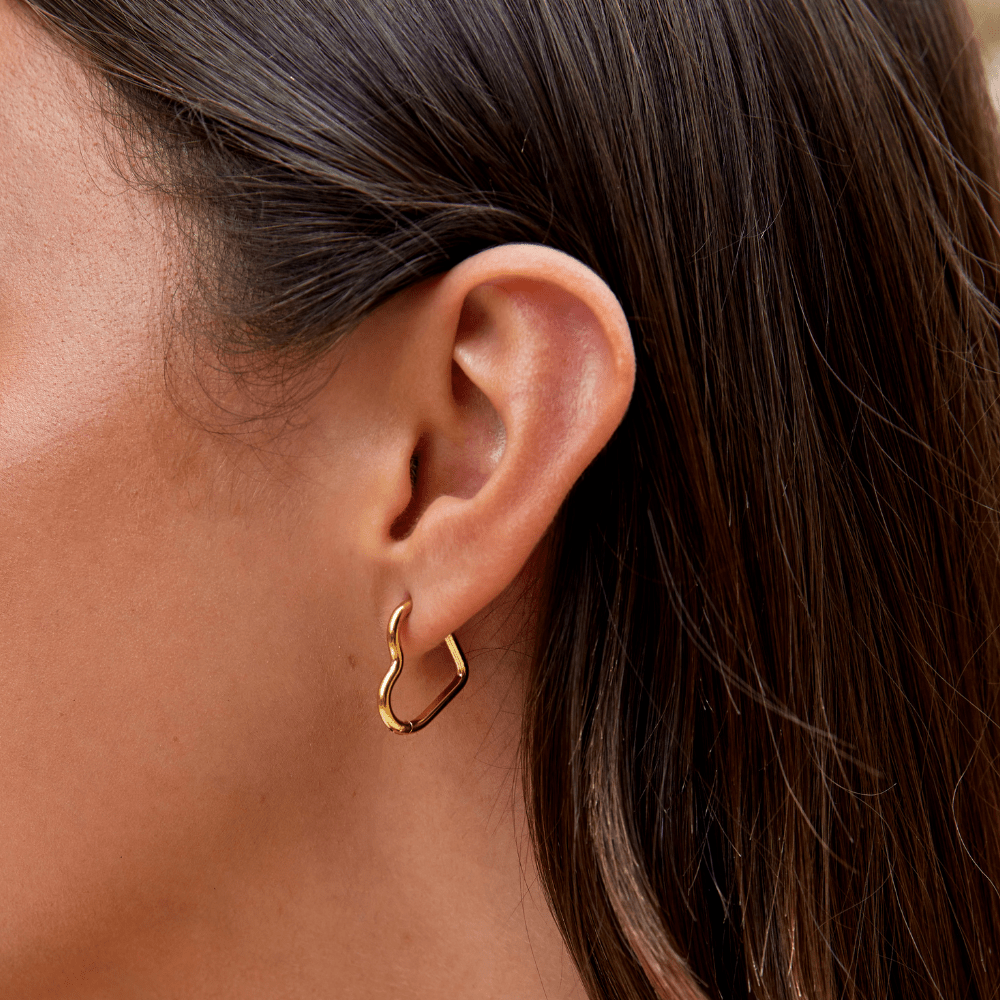 Radiant Gilded Heart Hoop Earrings – FIORENE