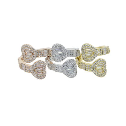 Golden Heart Baguette Ring – FIORENE