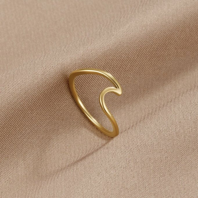 Golden Satin Ripple Ring – FIORENE