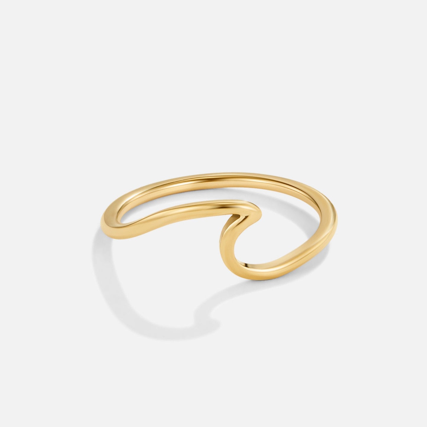 Golden Satin Ripple Ring – FIORENE