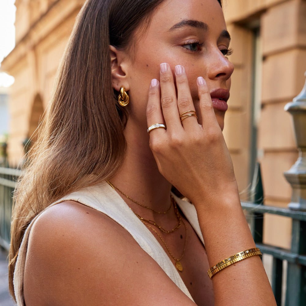 Gilded Nacre Band Ring – FIORENE