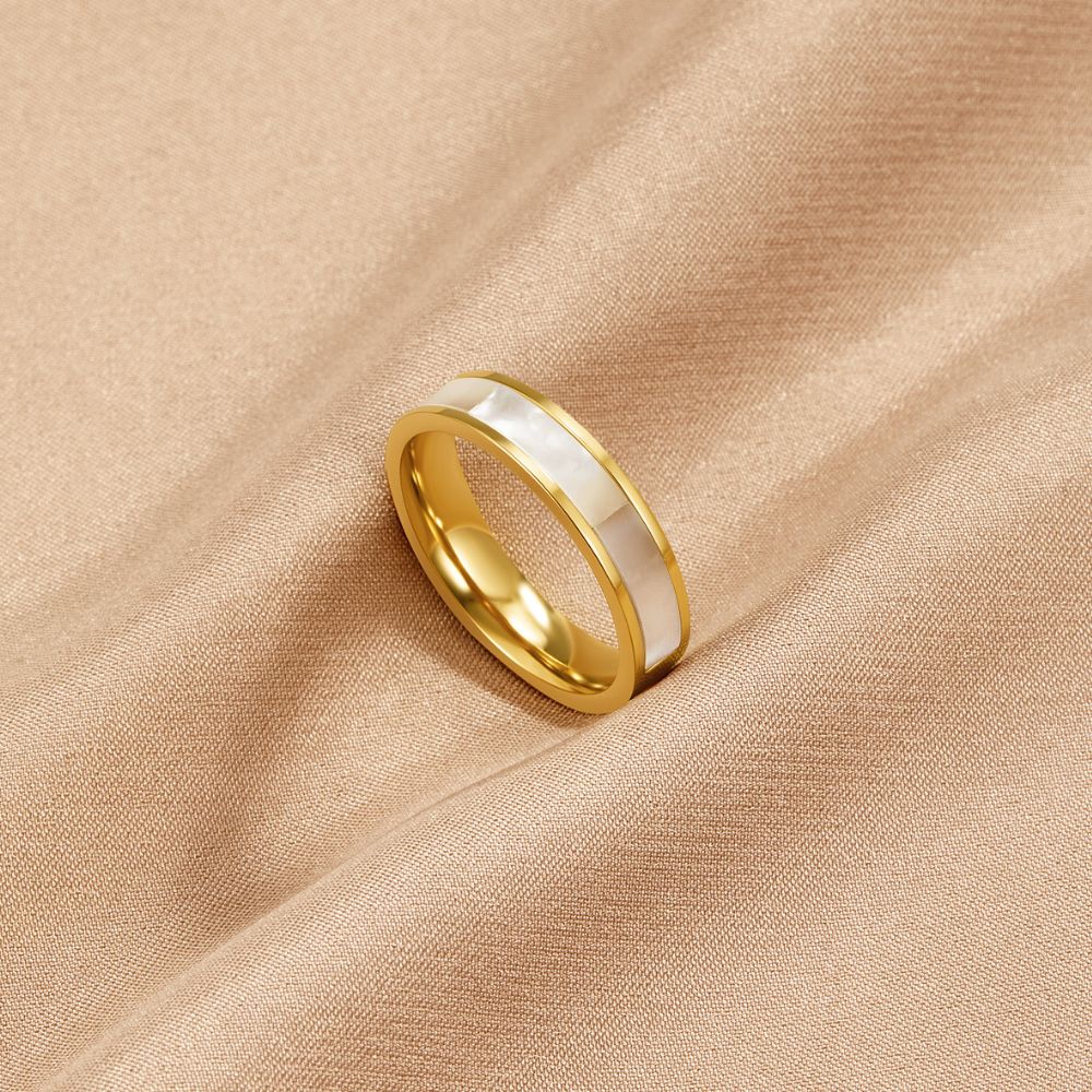 Gilded Nacre Band Ring – FIORENE