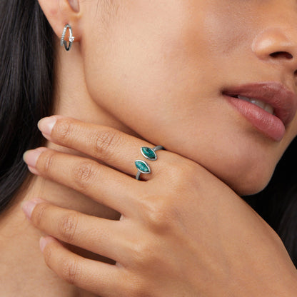 Arctic Turquoise Bypass Ring – FIORENE