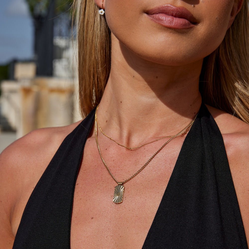 Solar Ray Medallion Necklace – FIORENE