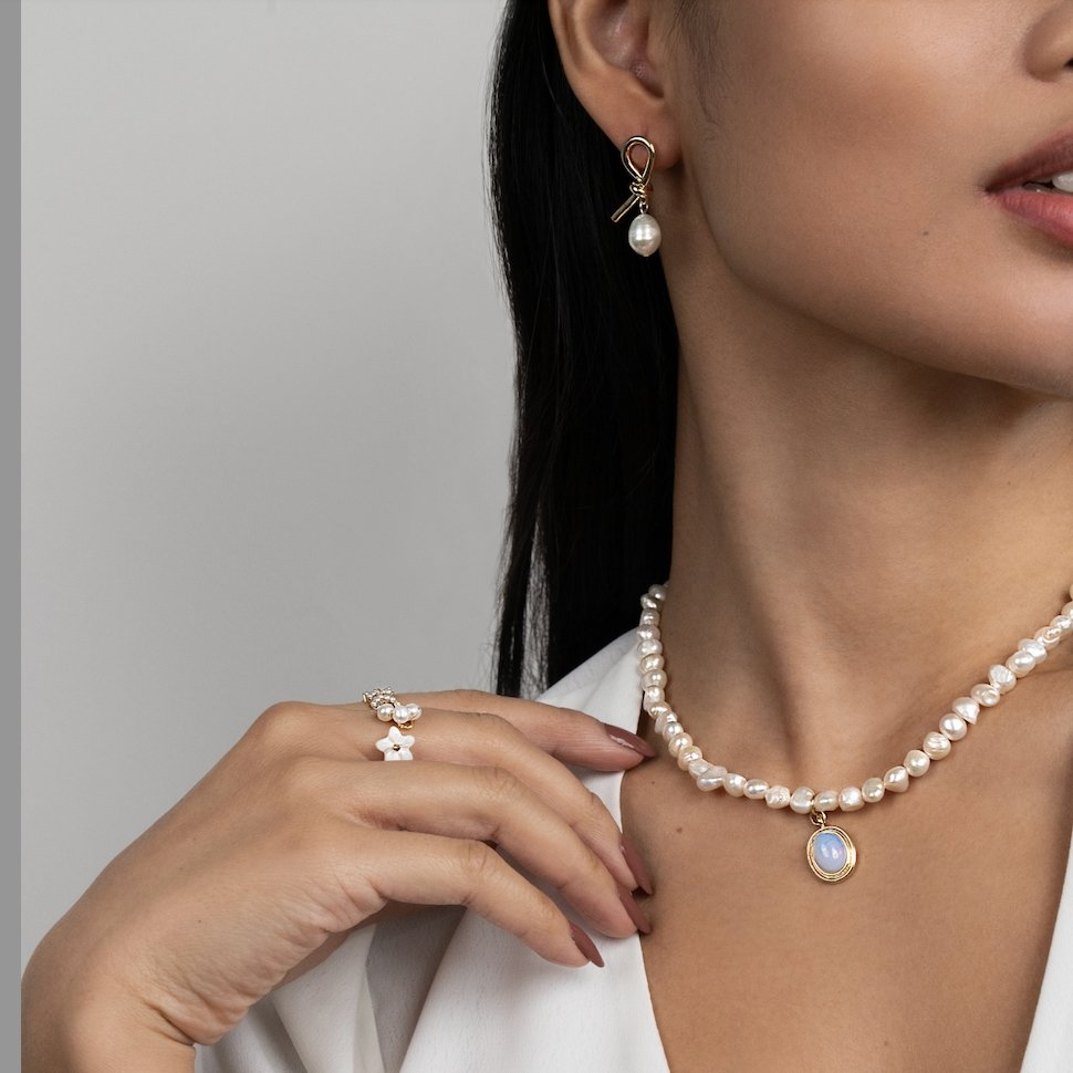 Knot Pearl Earrings – FIORENE