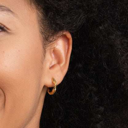 Polished Organic Twist Hoops – FIORENE