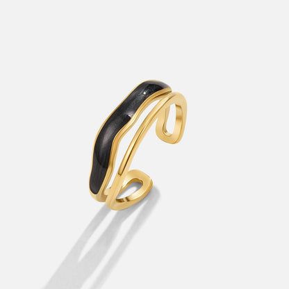 Gilded Onyx Wave Ring – FIORENE