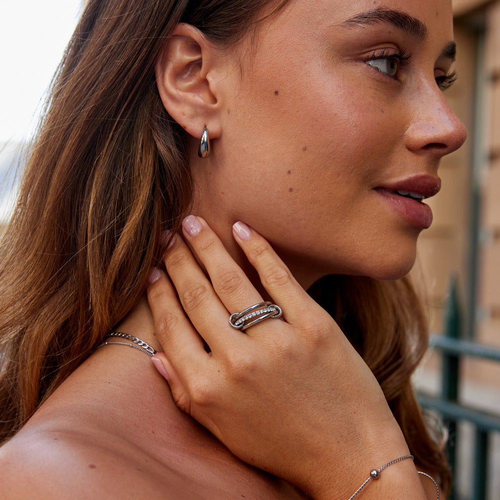 Silver Intertwined Crystal Ring – FIORENE