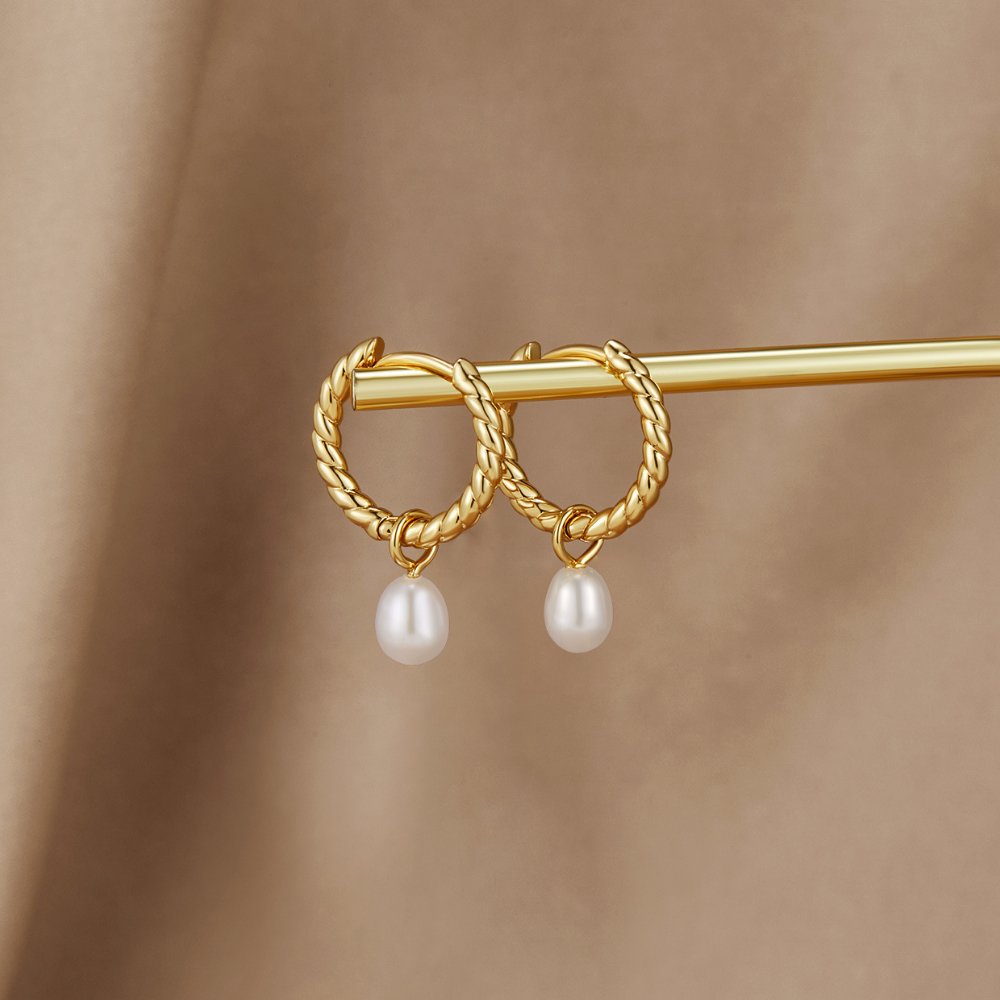 Radiant Twisted Pearl Hoops – FIORENE