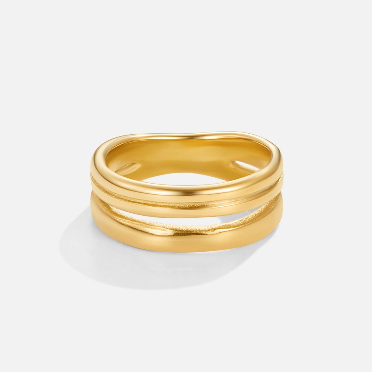 Golden Minimalist Split-Aisle Ring – FIORENE