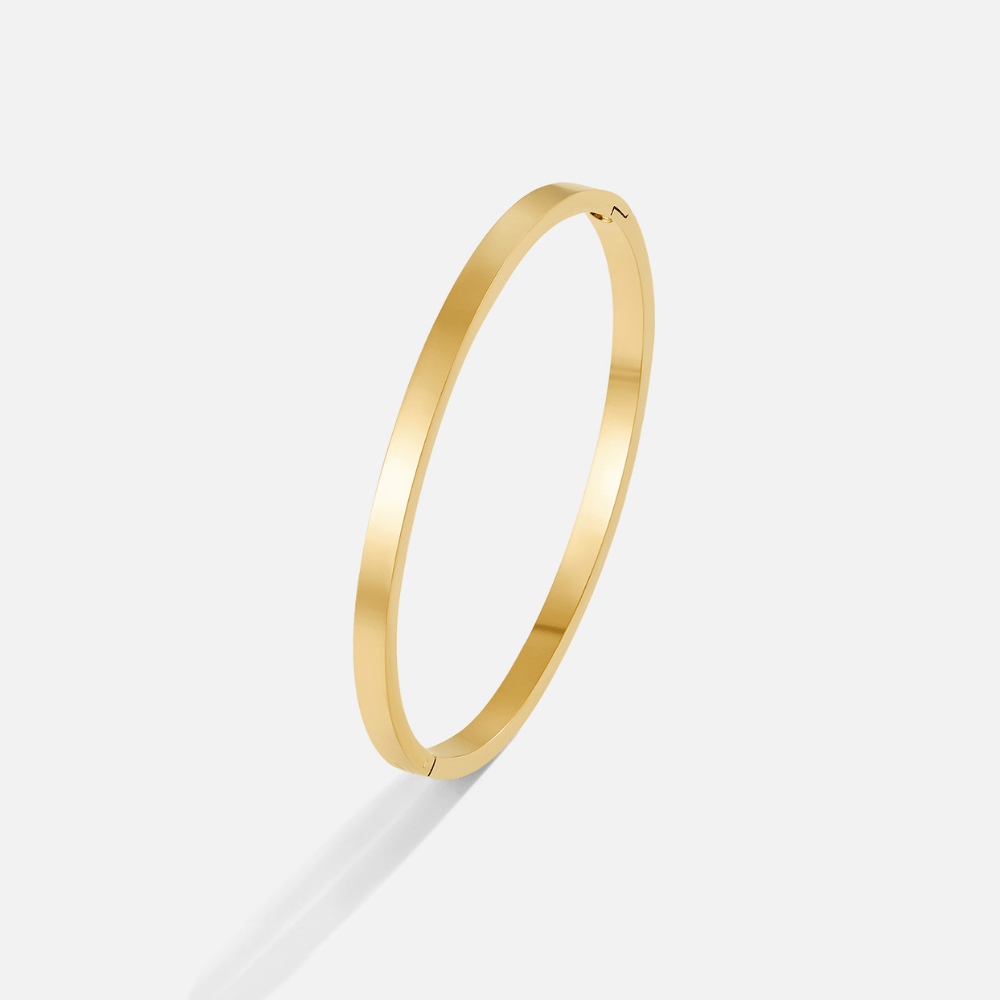 Sleek Golden Bangle Bracelet – FIORENE