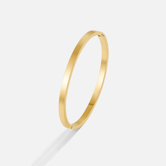 Sleek Golden Bangle Bracelet – FIORENE