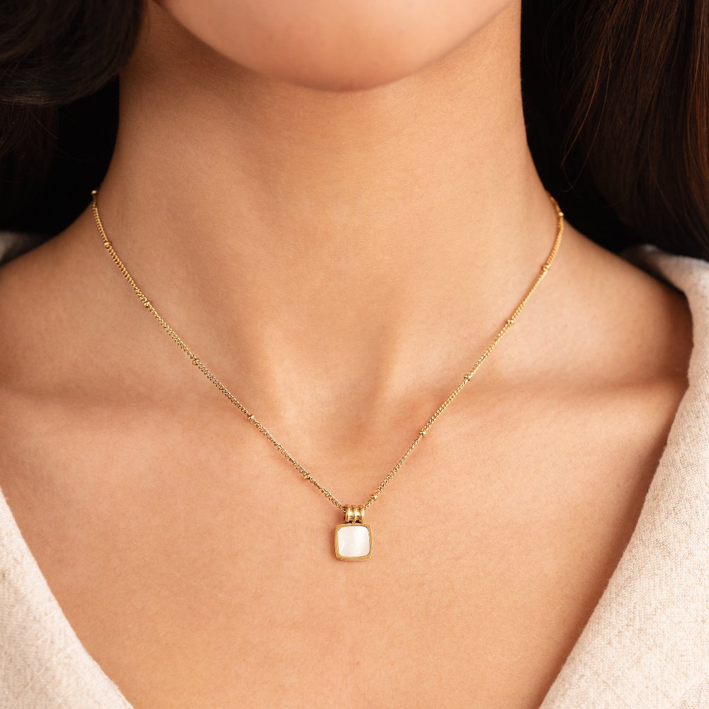 Rectangular Pearl-Shell Strand – FIORENE