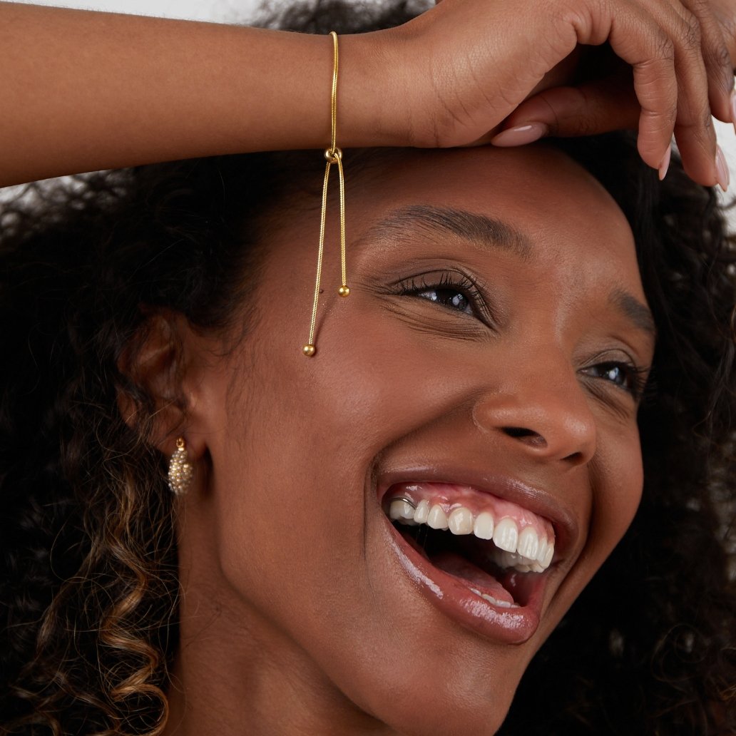 Luminous Golden Sleek Bolo Slider Bracelet – FIORENE