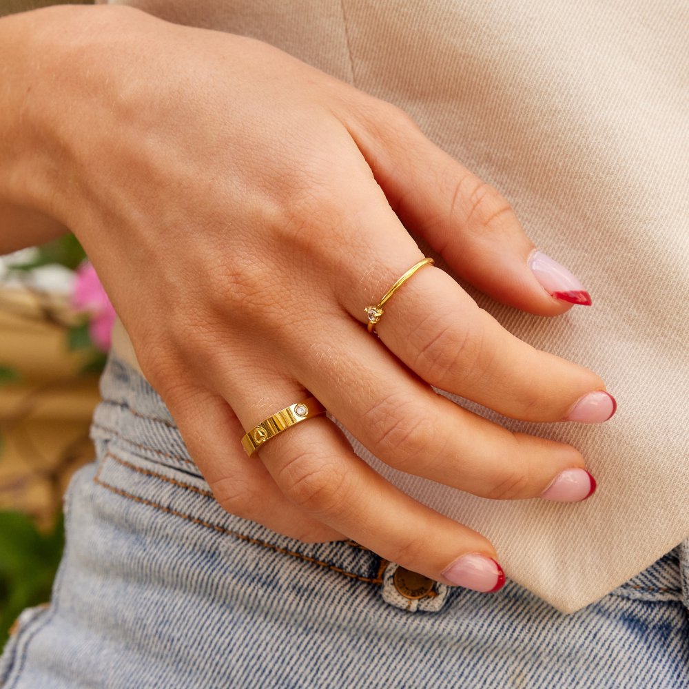 Luminous Love Emblem Ring – FIORENE