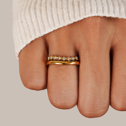 Luminous Golden Stacked Pavé Ring – FIORENE