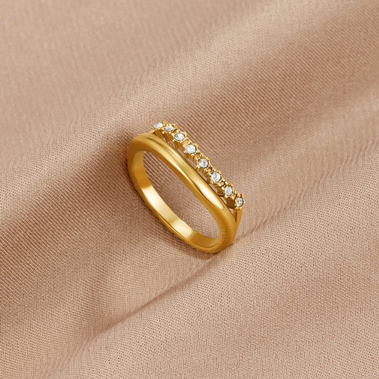 Luminous Golden Stacked Pavé Ring – FIORENE