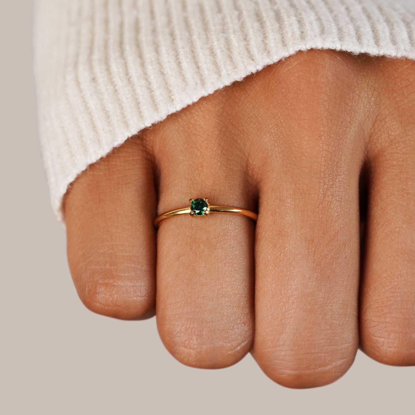 Emerald Solitaire Ring – FIORENE