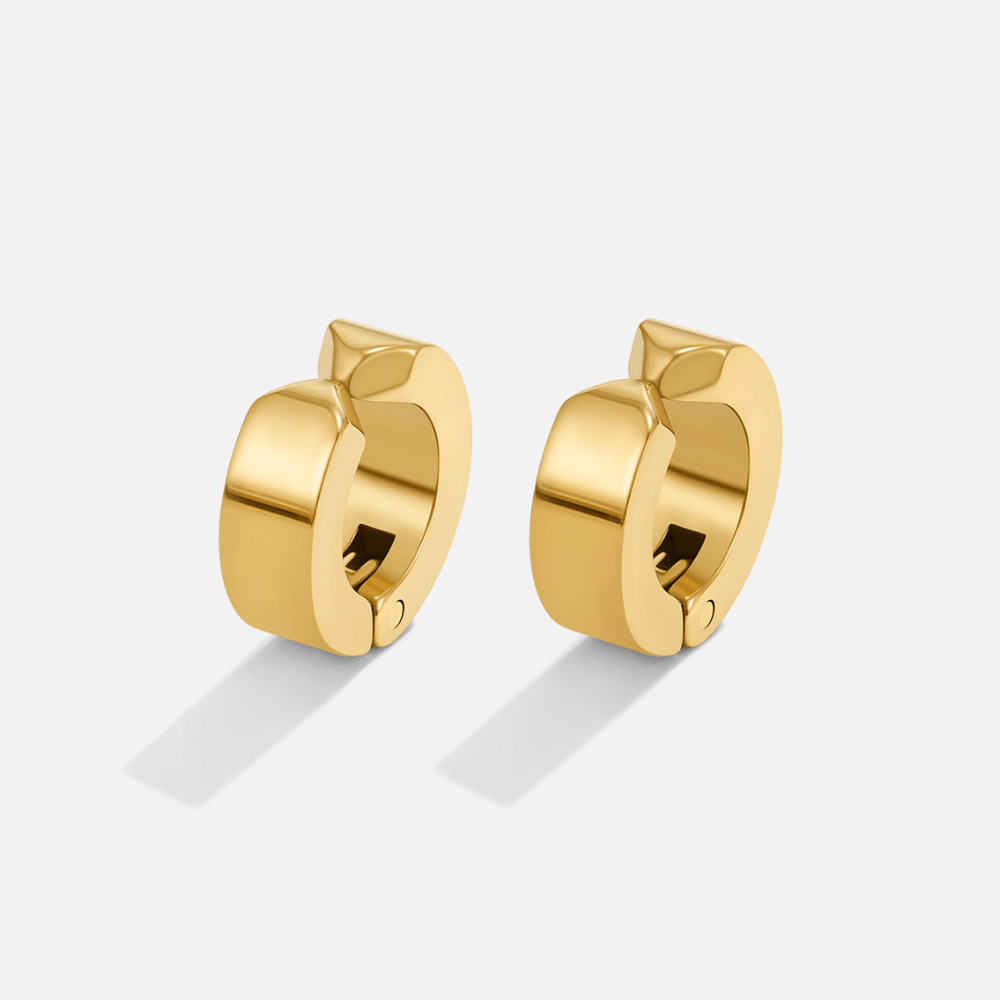 Essential Huggie Earrings – FIORENE