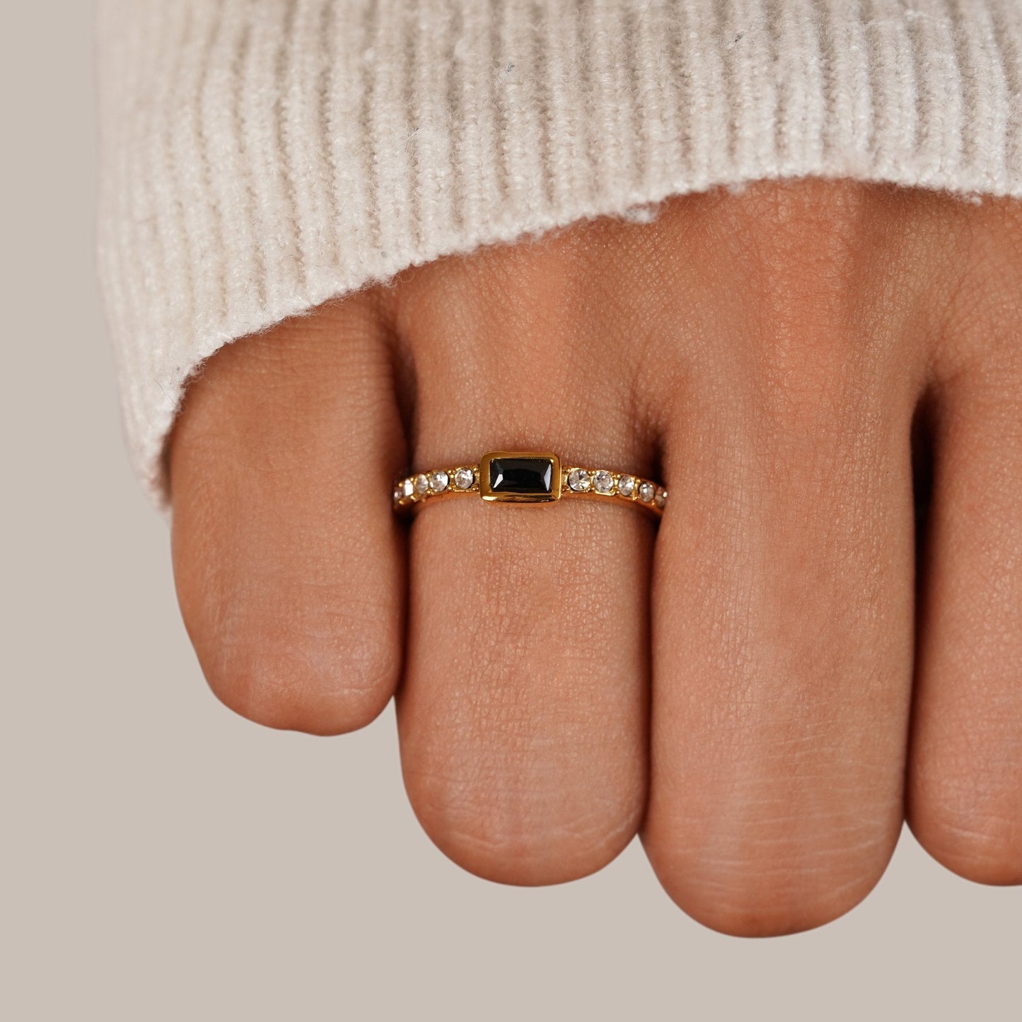 Onyx-Tone Baguette Ring – FIORENE