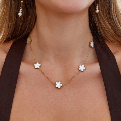 Gilded Nacre Clover Necklace – FIORENE