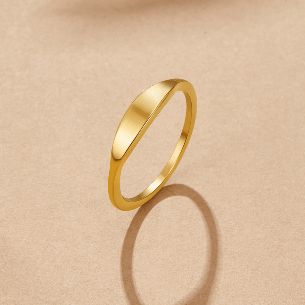 Minimalist Signet Ring – FIORENE