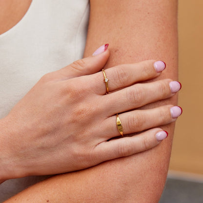 Minimalist Signet Ring – FIORENE