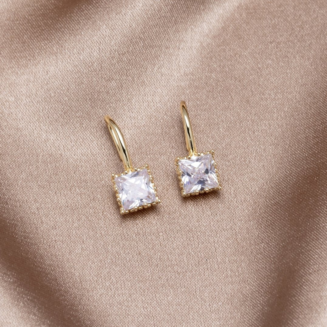 Princess Square Earring – FIORENE