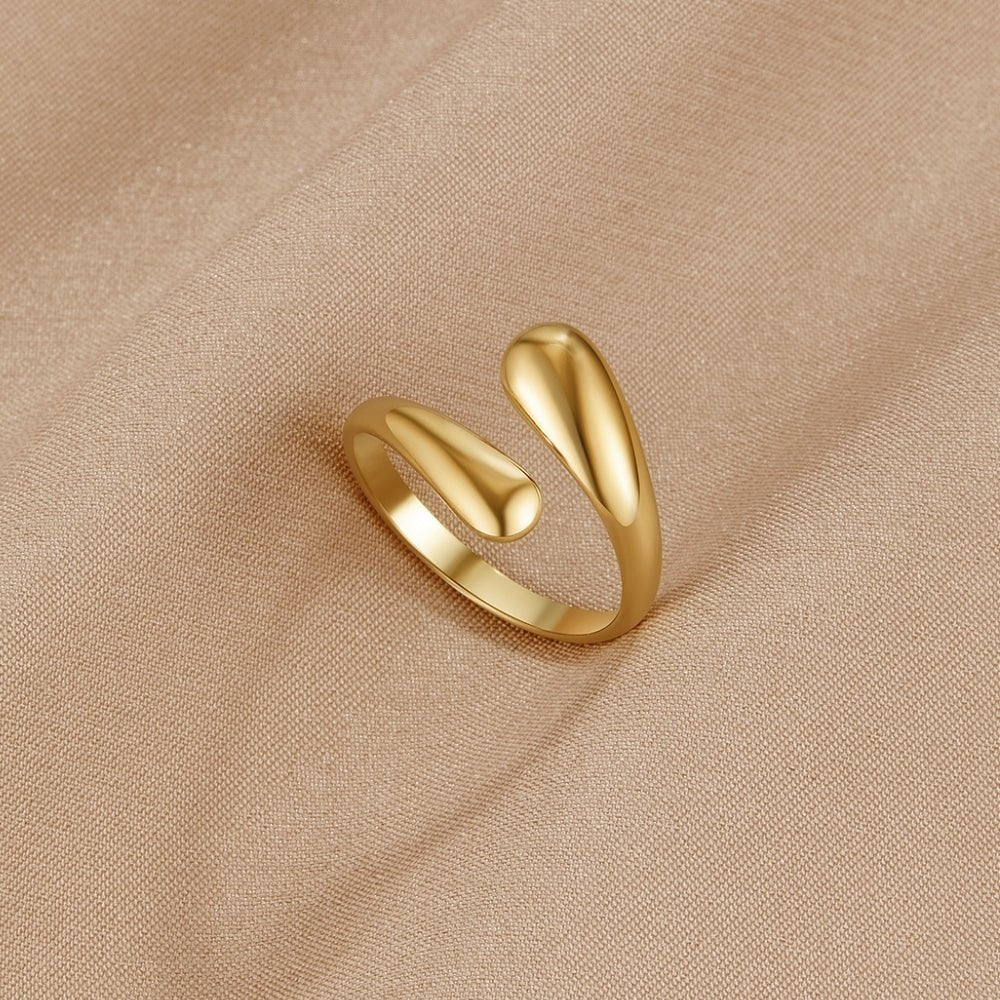Golden Fluid Drop Ring – FIORENE