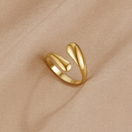 Golden Fluid Drop Ring – FIORENE