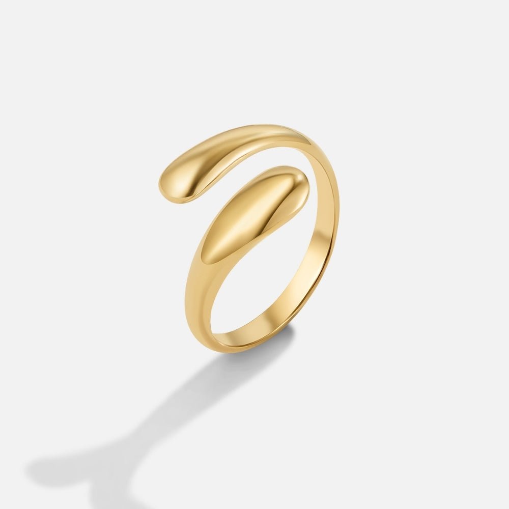 Golden Fluid Drop Ring – FIORENE