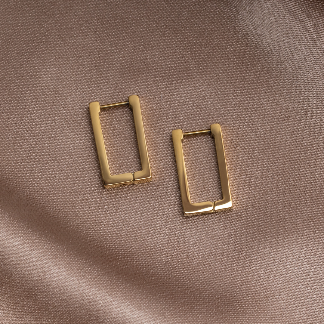 Urban Sleek Column Earring – FIORENE