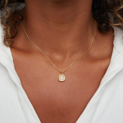 Mother-of-Pearl Square Necklace – FIORENE