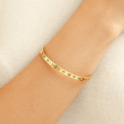 Roman Numeral Bracelet – FIORENE