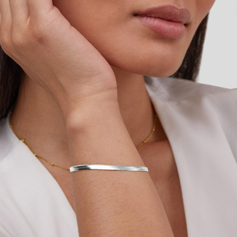 Radiant Silver Sleek Snake Bracelet – FIORENE