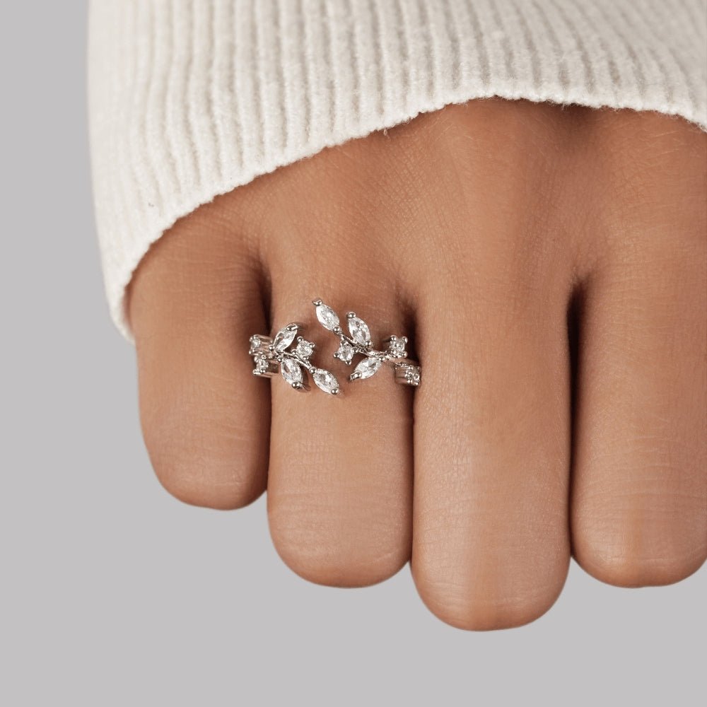 Arctic Flora Branch Ring – FIORENE