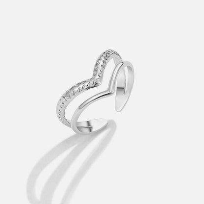 Silver Textured Chevron Ring – FIORENE
