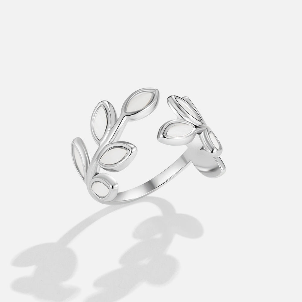 Silver Nacre Laurel Ring – FIORENE