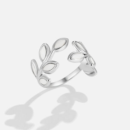 Silver Nacre Laurel Ring – FIORENE