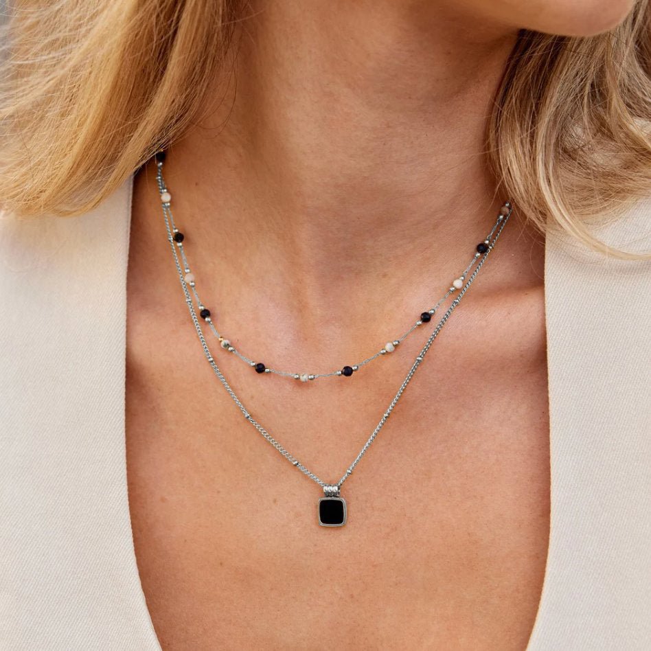 Arctic Noir Square Necklace – FIORENE
